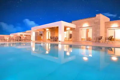 Image de Vista Mare Villa Heated Pool