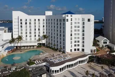 Image de Sunset Royal Resort on the Beach - 4 star Resort!