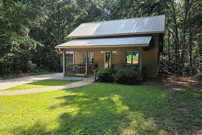 Image de House in 3-acre woods, Ymca walkable, Hartwell 2 min, lake 10 min, Opal Retreat