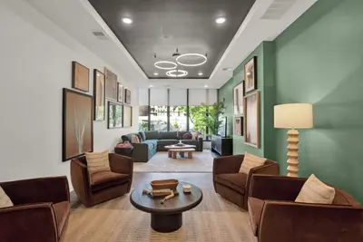 Image de Brand new Stylish 7br Otr Apt, Gym, Pool