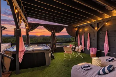 Image de Hudson Horse Farm Retreat Hot Tub + Catskill Views