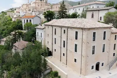 Image de Villa à Santo Stefano Di Sessanio avec 6 chambres à coucher, 14 couchages