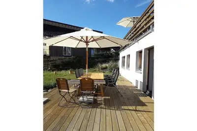 Image de avec jardin dans la « Maison de vacances Heimbach »