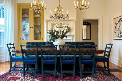 Image de Middle Manor · 4br, Sleeps 8 · Parking for 8 Cars · 5 Miles to Pittsburgh