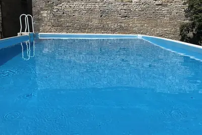 Image de Gite Entre lot et Aveyron Piscine