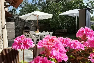 Image de Gîte De Varenne : vue montagne, terrasse privée et Wi-Fi à Chamalières sur Loire