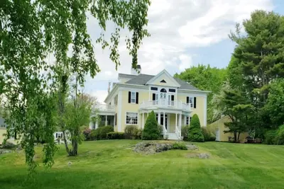 Image de Oceanview Classic Maine Cottage within 1 minute walk to Cape Neddick Beach