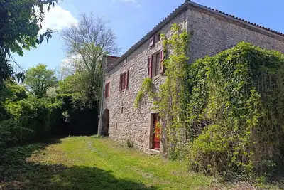 Image de Ferme authentique à 800m d'altitude entre Larzac et cévennes 15 personnes