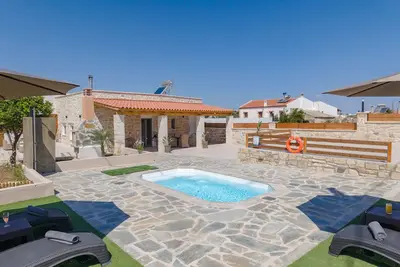 Image de Olea Holiday House with Pool Near Taverns.