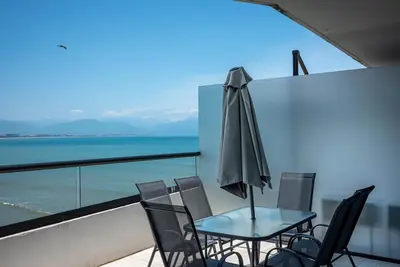 Image de Oceanfront Condo in Bucerías with Two Ocean-View Terraces - Narval Norte