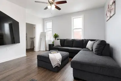 Image de Two bedroom apartment close to Zoo, Down Town.