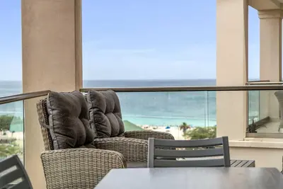 Image de Beach View - Sundown Bliss View 2br condo - Lv606