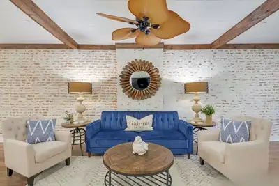 Image de Elle & Becks Second Floor Suite