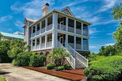 Image de Incredible Beachfront Villa with Stunning Sights in Georgetown, South Carolina