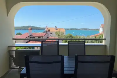 Image de Bright Sea-View Apt · 4 Guests · 150m to Sea · Medulin, Istria