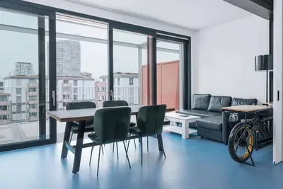Image de Modern Zurich Loft with Balcony, View & Workspace
