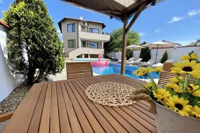 Image de Beautiful guest house near Balchik with a private pool and stunning sea views.