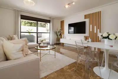 Image de Golf Hills by Time & Home