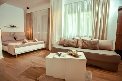 Image de Cozy studio free public parking, near to City Center, Main train and bus station