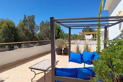 Image de Villa 6 Chambres 3 Suites, piscine chauffée. Prix 18 pax avec petits déjeuners.