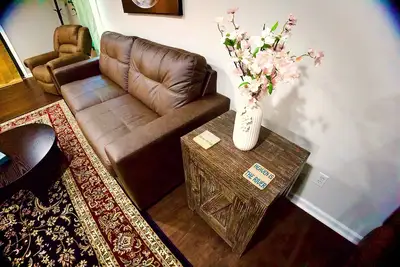 Image de Hidden Riverfront Gem - Noblesville - Sleeps 6