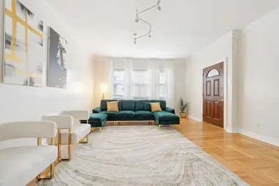 Image de Comfortable 3br Getaway • Free Parking • Nyc Access • Perfect for Groups