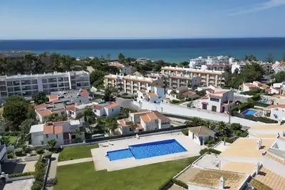 Image de #375 Spacious Townhouse with Pool, Bbq, and Parking