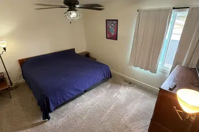 Image de Nice 3-bedroom townhome with full kitchen, WiFi, cable, washer/ dryer