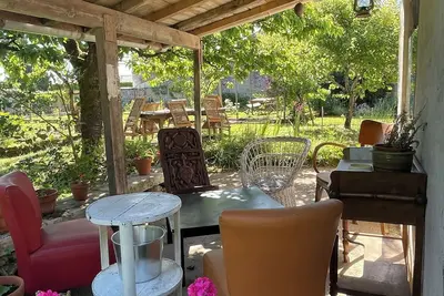 Image de Maison familiale charentaise avec cour et jardin dans un petit hameau au calme