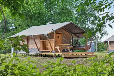 Image de Riverfront Safari Tent Near Virginia Tech