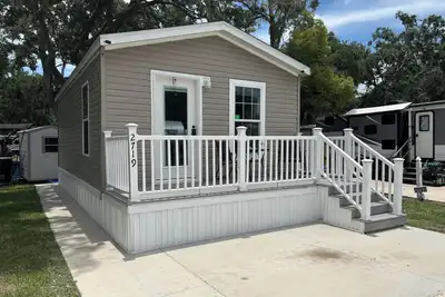 Image de Newly Remodeled Tiny Home 20 minutes from Disney! ~