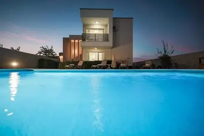 Image de Maison pour la famille avec la piscine Zaton, Zadar (K-25465)
