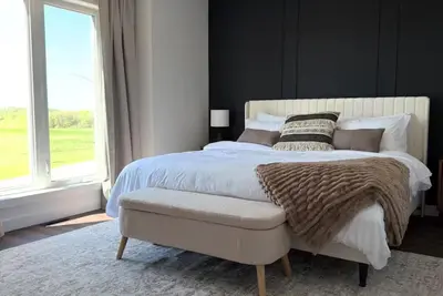 Image de Stylish New-Build Duplex Retreat - C