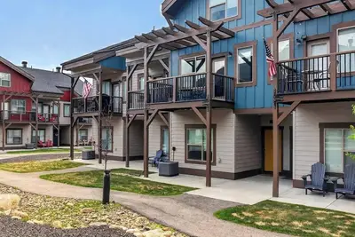 Image de Spacious Family Townhouse with Ac Near Downtown