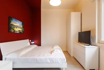 Image de Tosa Apt - 500m from the Racetrack - Free WiFi & Parking