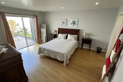 Image de Modern apartment with a terrace in the heart of town