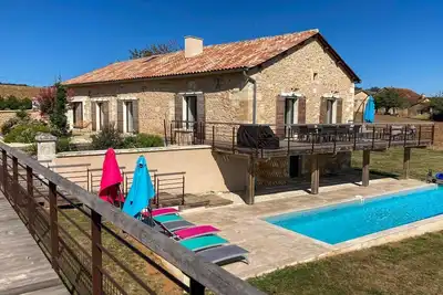 Image de Villa de campagne à Fouleix avec piscine et jardin