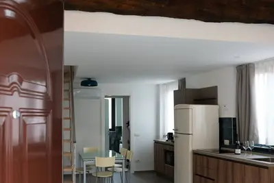 Image de Appartement inspiré par le silence du lac bleu