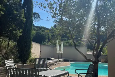 Image de Au chant des cigales - lieu paisible avec piscine à 5 min à pieds du village