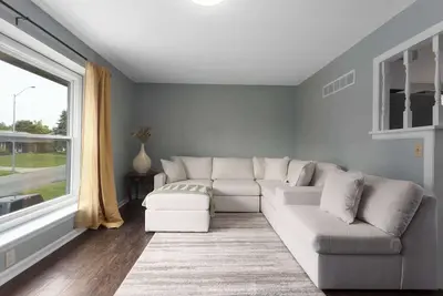Image de TownHome w/ Smart TVs, Sleeps 6, Near Arrowhead