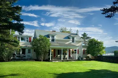 Image de 4br Split-Level House | Golf & Pool Access