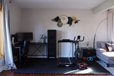 Image de Private Gym and Workspace • 3br in Quiet Location