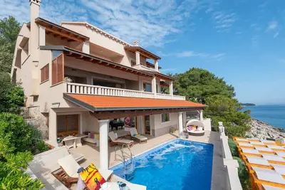 Image de Villa de luxe près de la mer et avec la piscine Ropa, Mljet (K-27610)