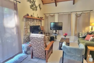 Image de Bear Hollow - Game Loft, A/C, Ev & Forest Views