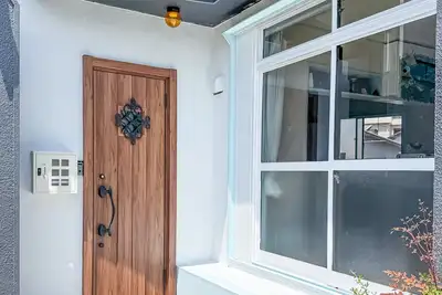 Image de A guesthouse that opened on Kaigan-dori in Tanabe City, Wakayama Prefecture, limited to one group of five guests per day