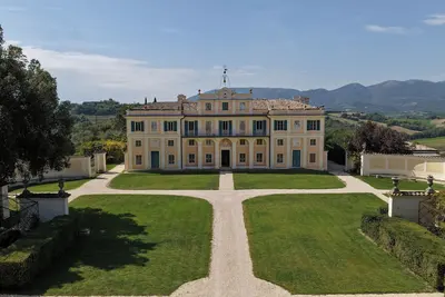 Image de Villa à Terraia avec 18 chambres à coucher, 41 couchages