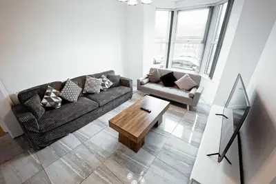 Image de Upscale 3 Bdr Modern Home in Anfield Liverpool