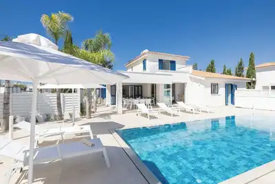 Image de Modern 3br Villa by Protaras Marina with Pool & Sea-View Balcony