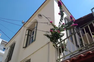 Image de Appartement « Giannis and Aristi's House » avec vue mer, Wi-Fi et climatisation