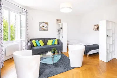 Image de Elégant | Studio | Nantes centre